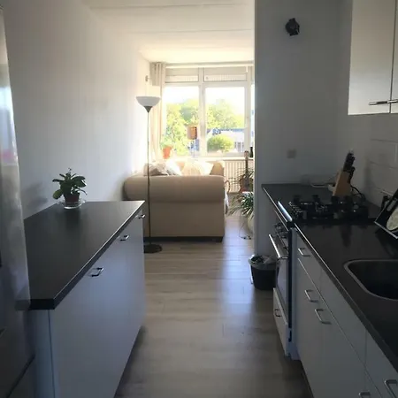 Sunny And Welcoming Appartment, Well Located Амстердам
