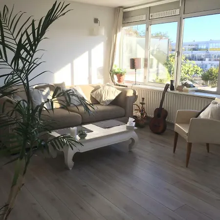 Sunny And Welcoming Appartment, Well Located Апартаменты